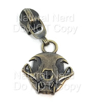Load image into Gallery viewer, Cat Skull Zipper Pull