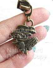 Load image into Gallery viewer, Mushroom Cluster Zipper Pull