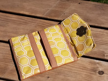 Load image into Gallery viewer, Honeycomb