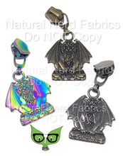 Load image into Gallery viewer, Gargoyle Zipper Pull