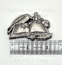 Load image into Gallery viewer, Dark Academia Magnetic Snap