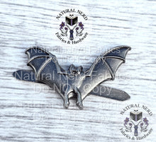 Load image into Gallery viewer, Vampire Bat Decorative Plates