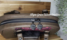 Load image into Gallery viewer, Rose Zipper Pull