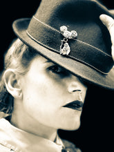 Load image into Gallery viewer, Reaper Zipper Pull