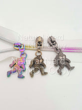 Load image into Gallery viewer, Bigfoot Zipper Pull