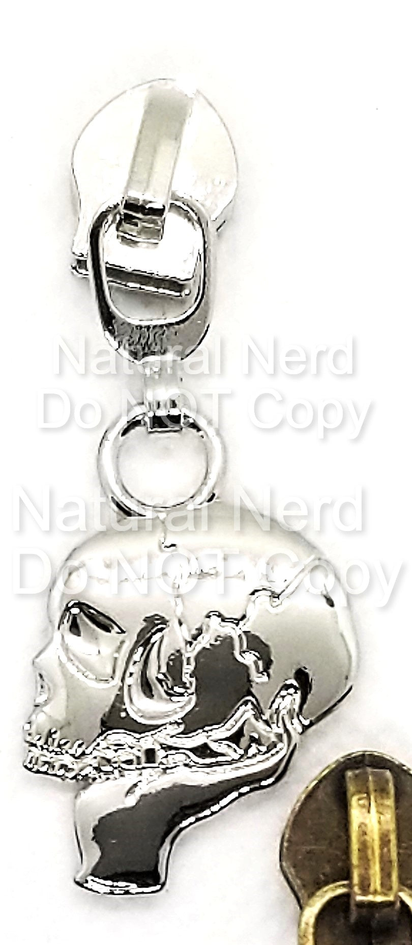 shiny nickel Hamlet Skull Zipper Pull