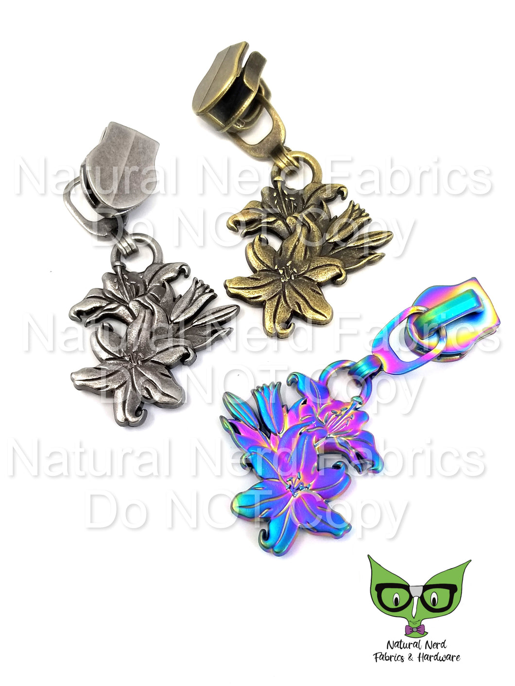 Lilies Zipper Pull