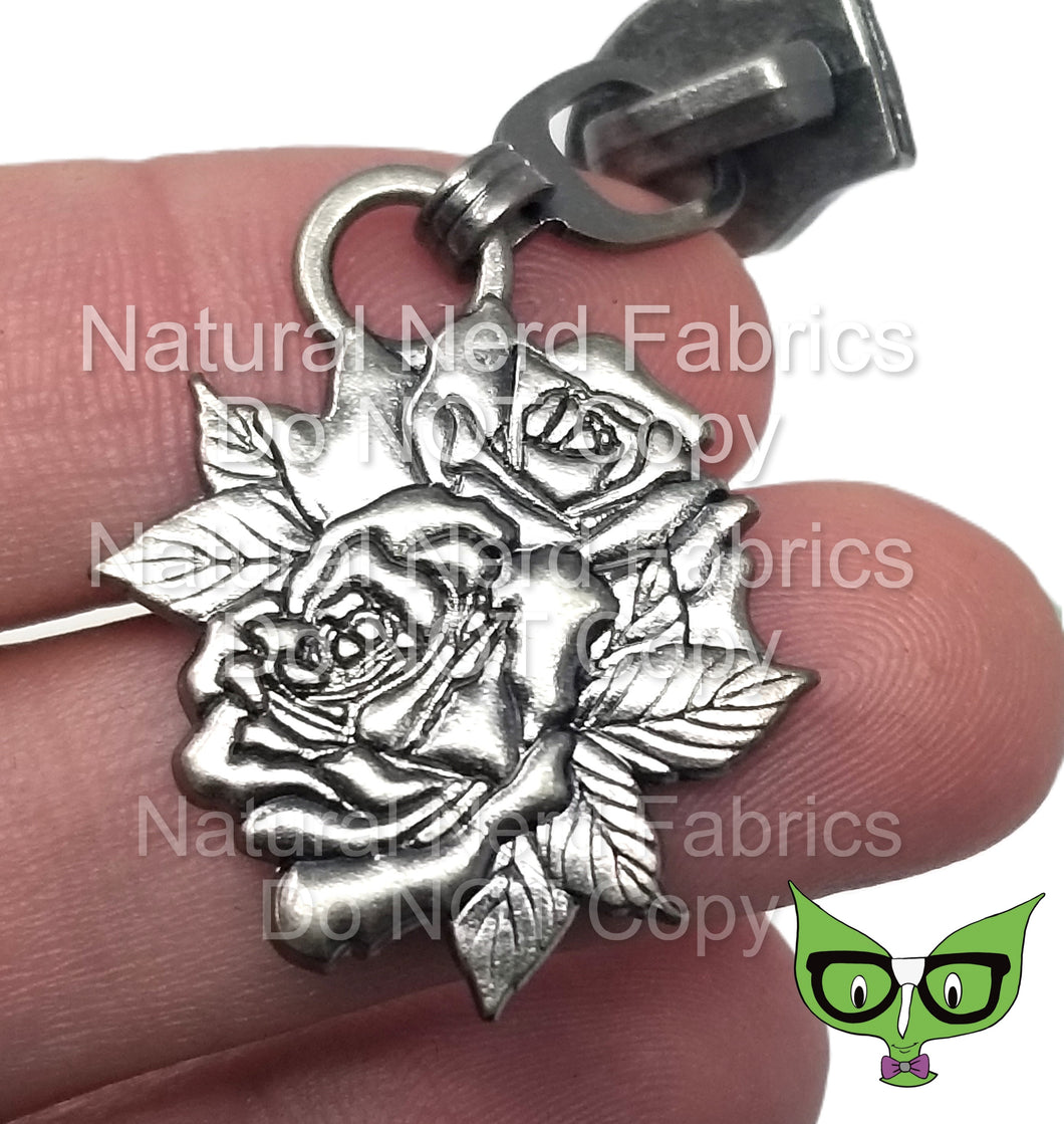 Rose Zipper Pull