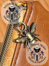 Load image into Gallery viewer, Honey Bee Zippy Clutch
