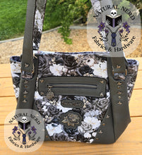 Load image into Gallery viewer, Samaran Handbag
