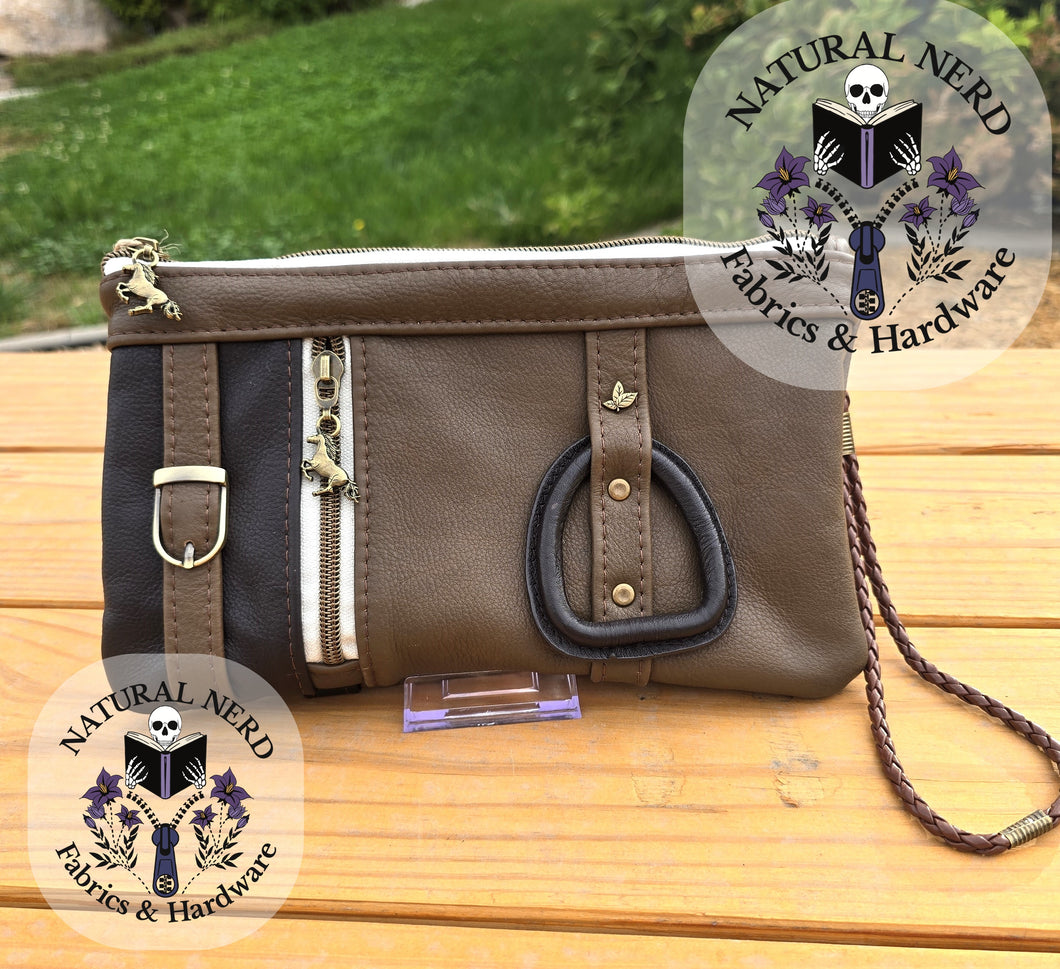 Equestrian ALL LEATHER Zipper Clutch