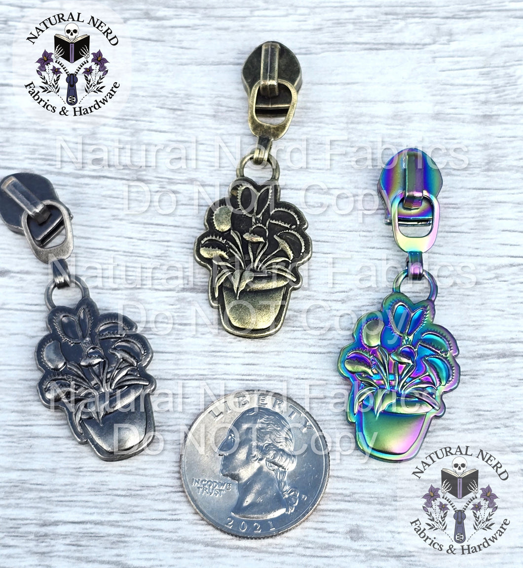 Venus Fly Trap Zipper Pull